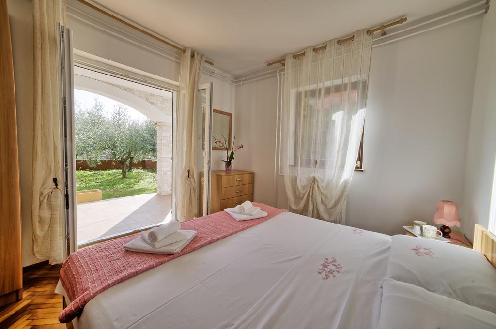Apartments Mirella Novigrad Istria المظهر الخارجي الصورة