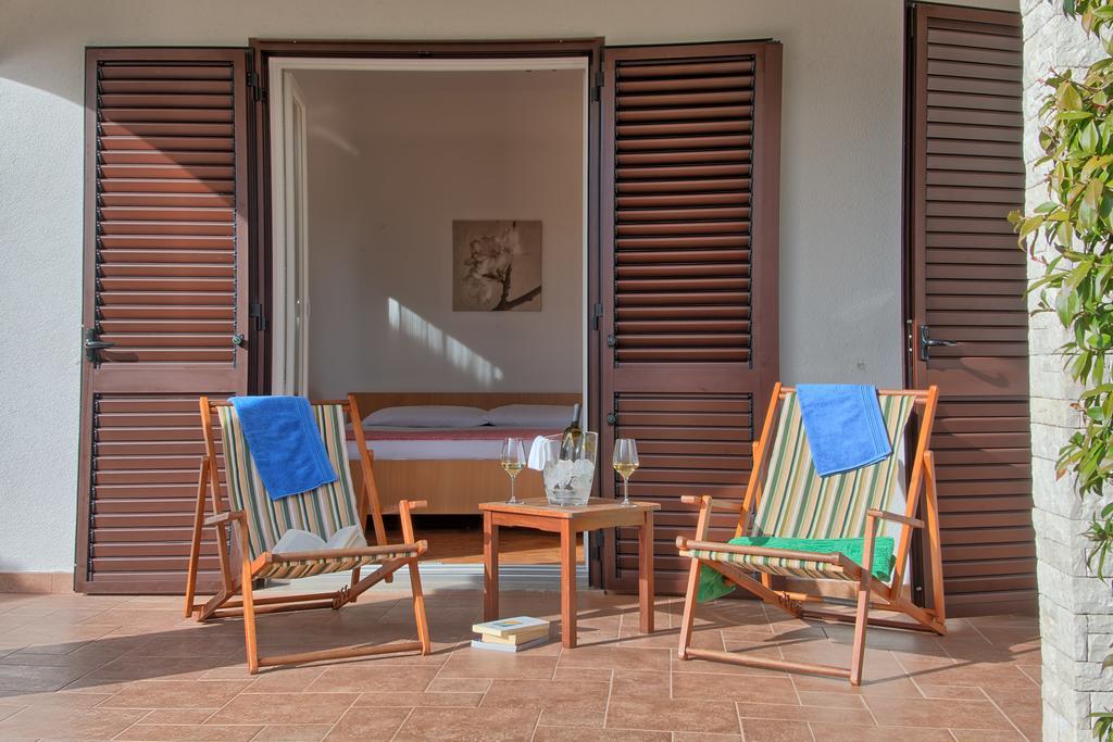 Apartments Mirella Novigrad Istria المظهر الخارجي الصورة