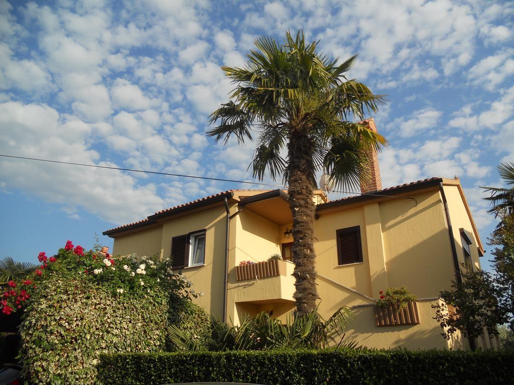 Apartments Mirella Novigrad Istria المظهر الخارجي الصورة